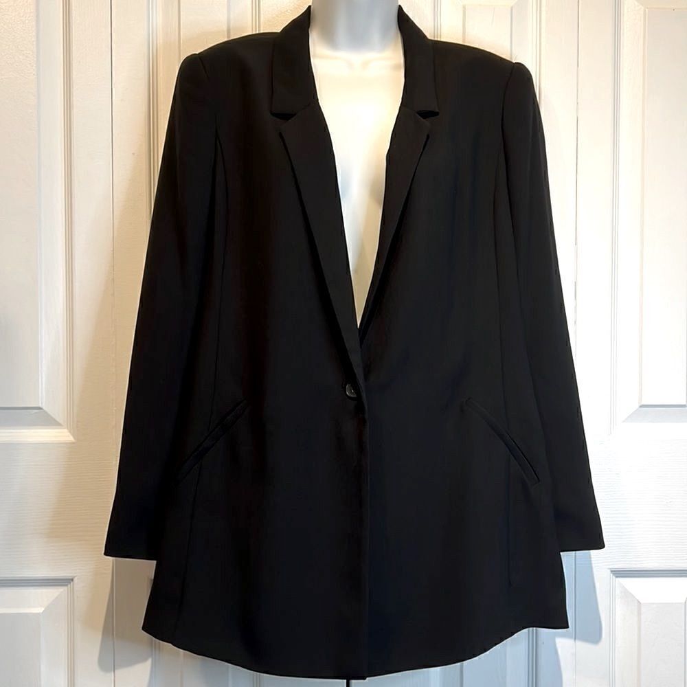 Vince‎ Camuto Black Longer Style Blazer Size 10 NWT